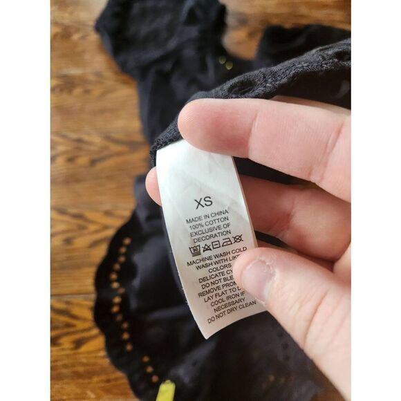 Kate Spade New York off-the-shoulder short-sleeve scallop eyelet border black  d - Picture 5 of 7